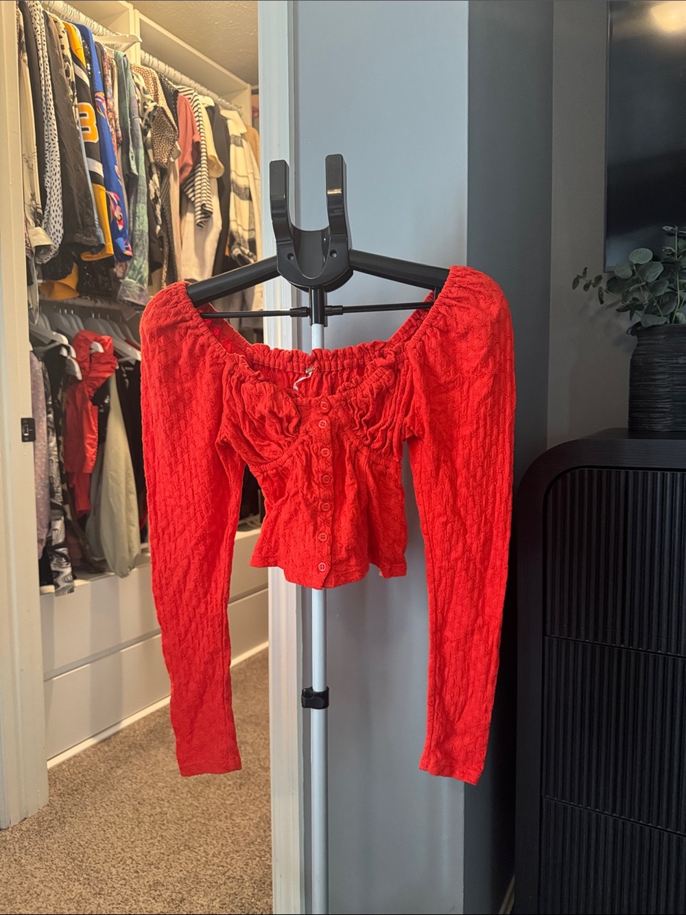 Red Ruched Button-Front Long Sleeve Crop Top